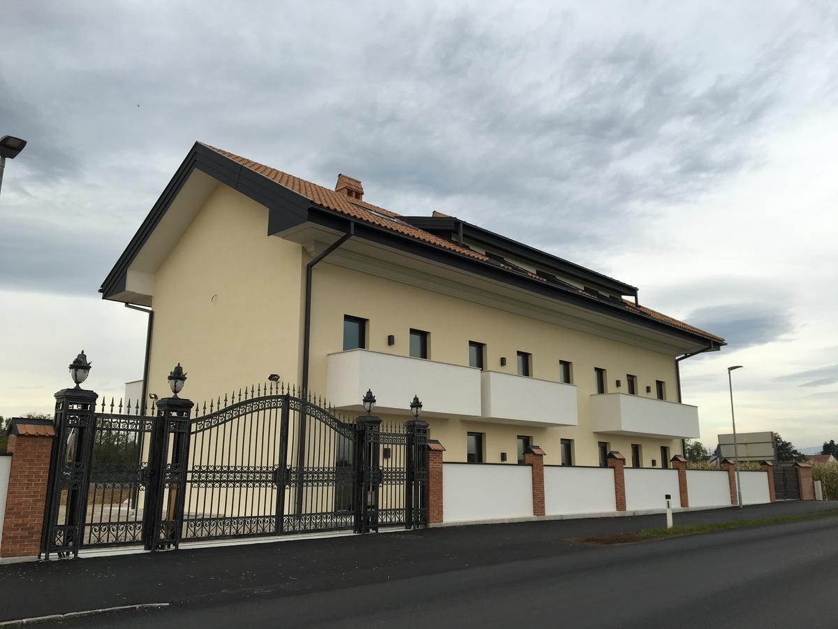 Mattone Aparthotel Lanzenkirchen Exterior photo
